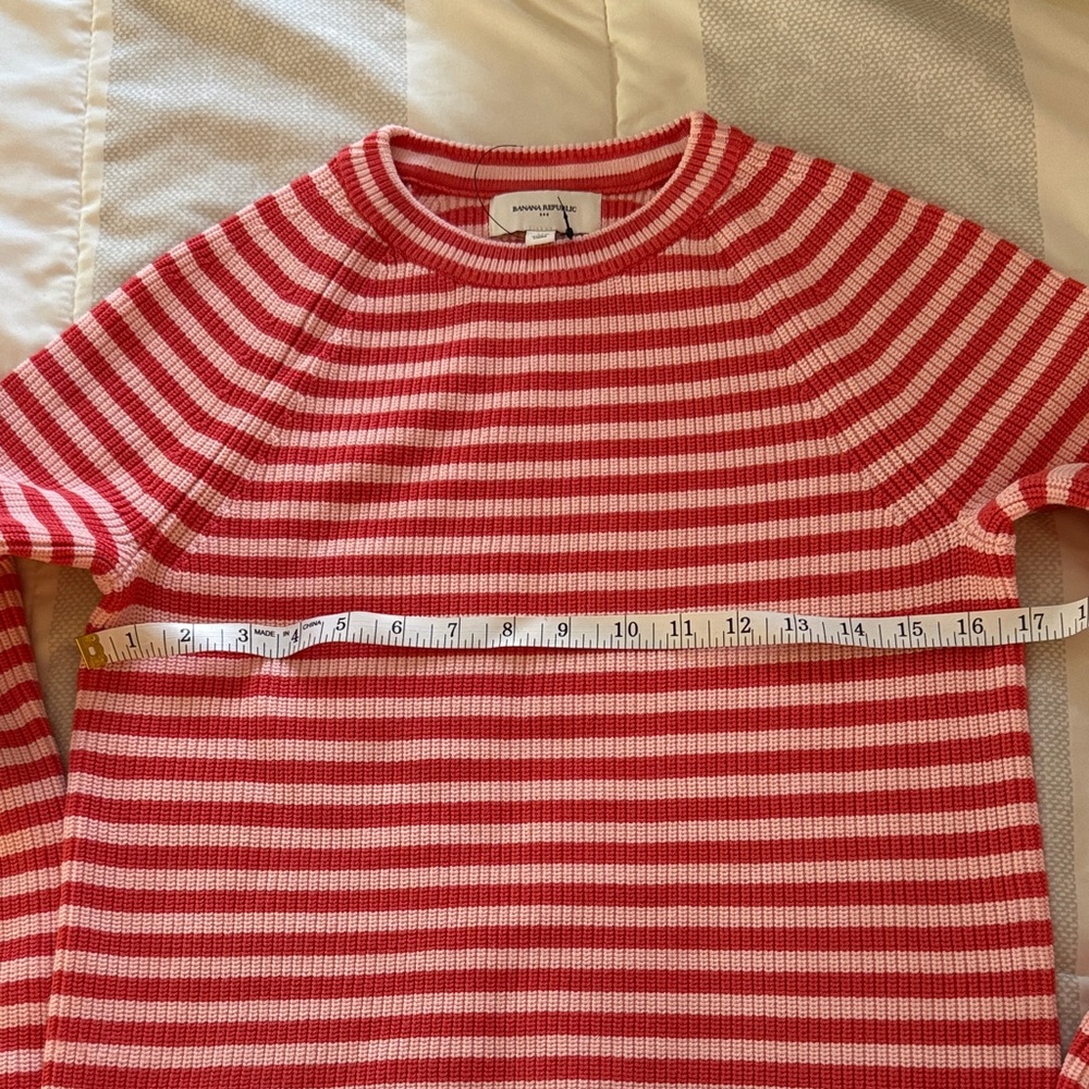Banana Republic Red and Pink Striped Crewneck Sweater - Picture 4 of 5